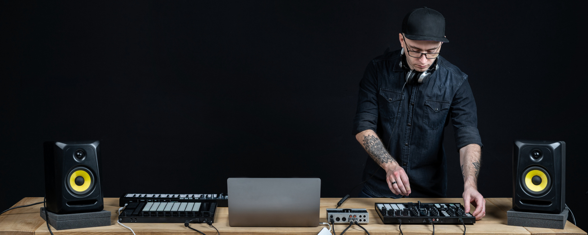 DJ